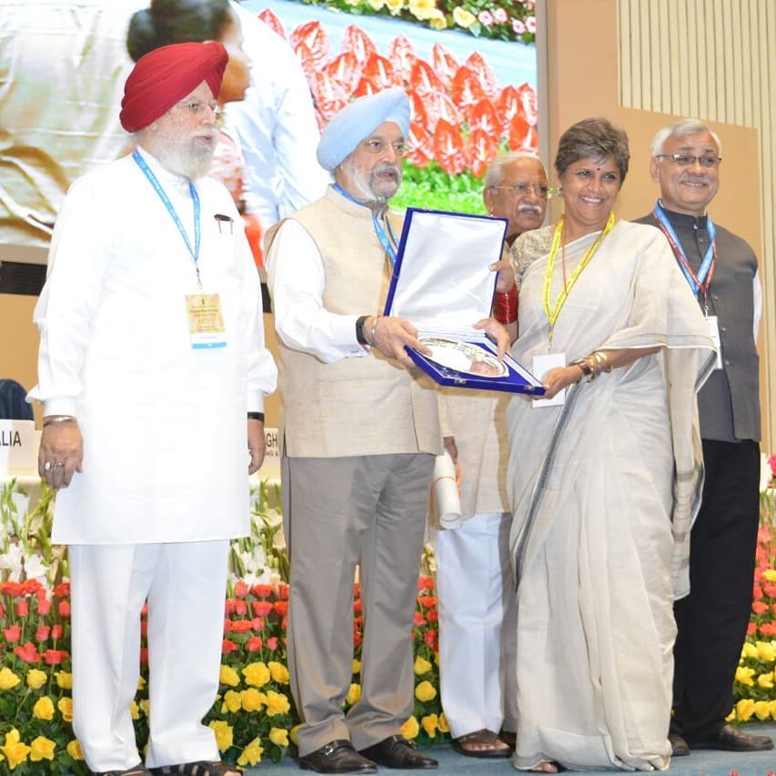 Mrs. Seema Verma receiving National Swachchta Award